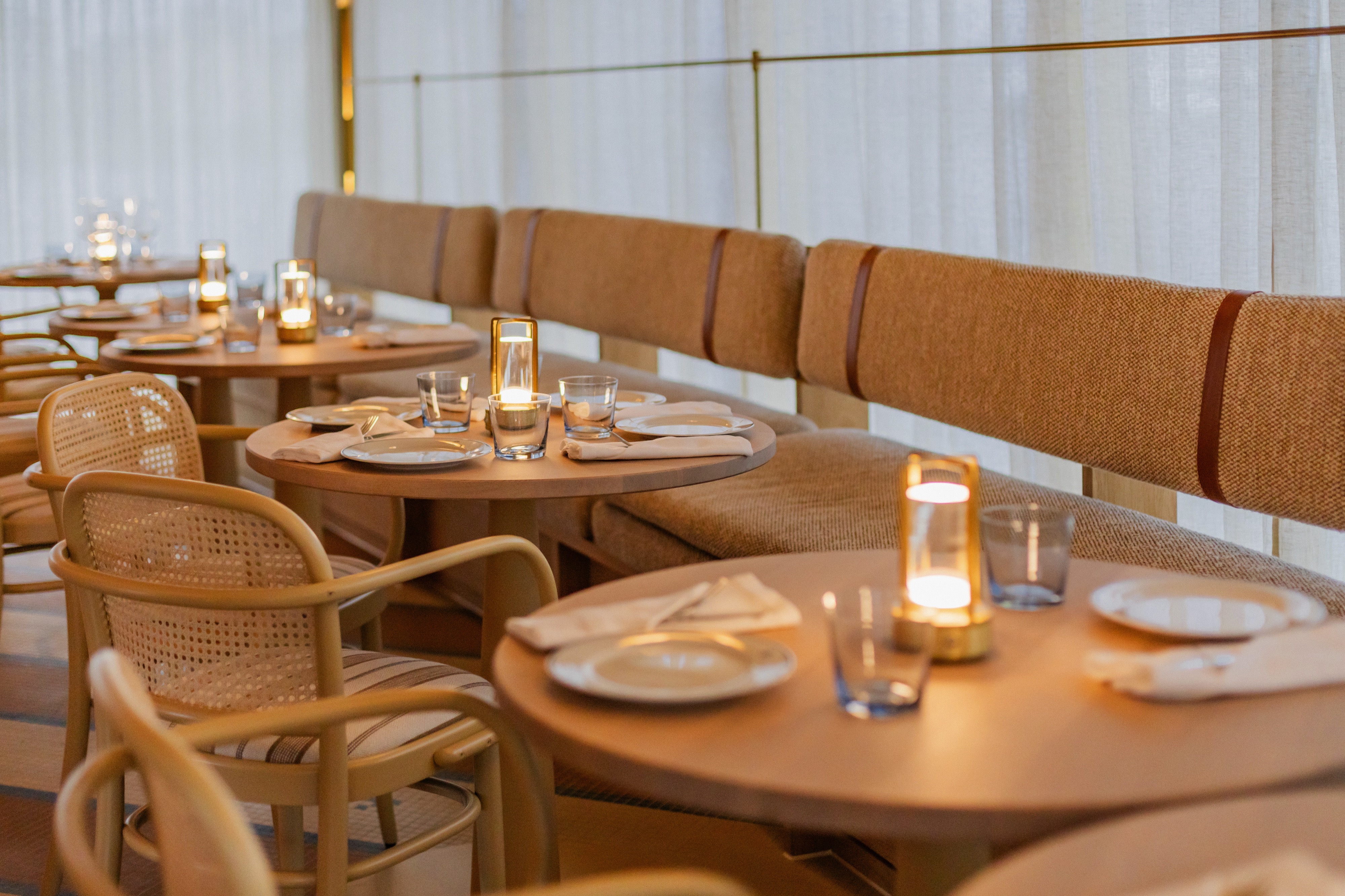 APT Solara - The Gruner Bar & Dining